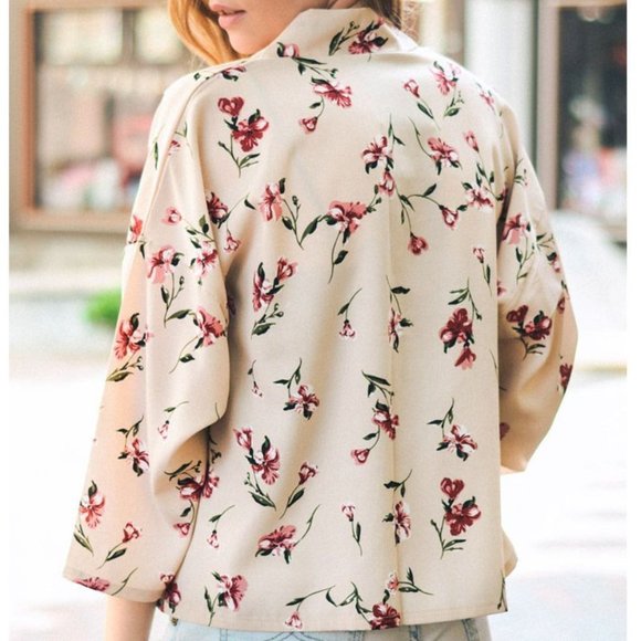 LETO NWT Cardigan Carnation Floral Kimono Light Peach Fuchsia One Size 0-12 Boho - Picture 2 of 3